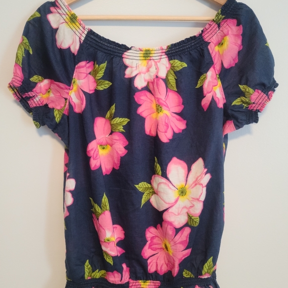 Large Hollister short sleeve - Picture 2 of 5